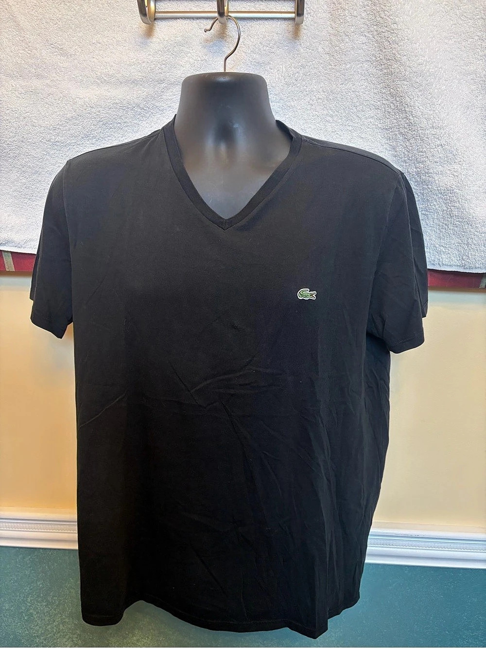 Lacoste Men's Pima Cotton V-Neck T-Shirt Black V-Neck Cotton Tee Size Large Like